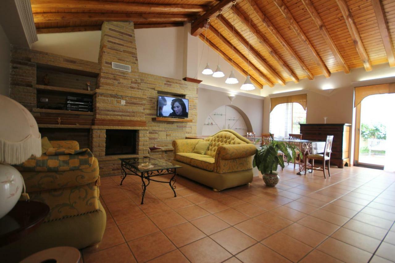B&B Cortile Aurora Bronte Exteriér fotografie