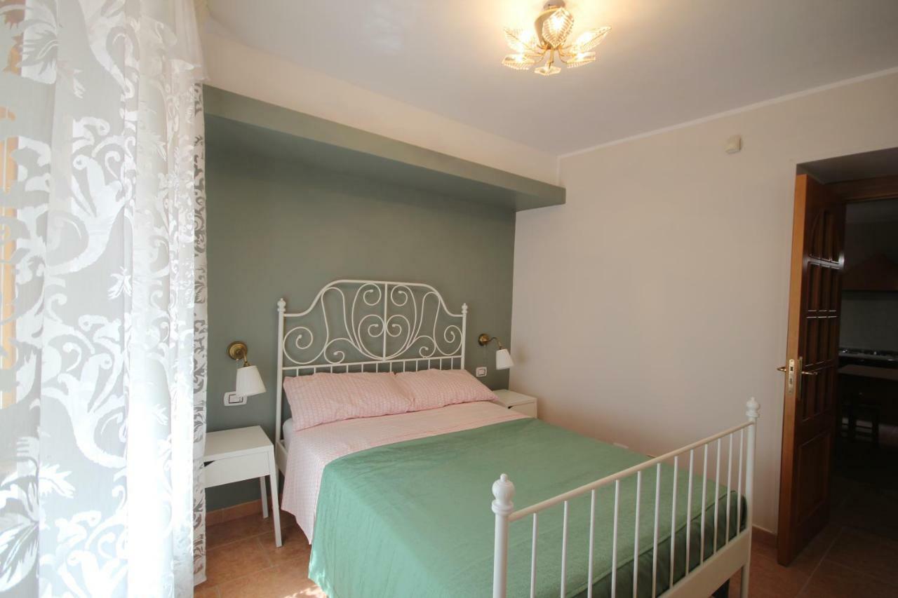 B&B Cortile Aurora Bronte Exteriér fotografie